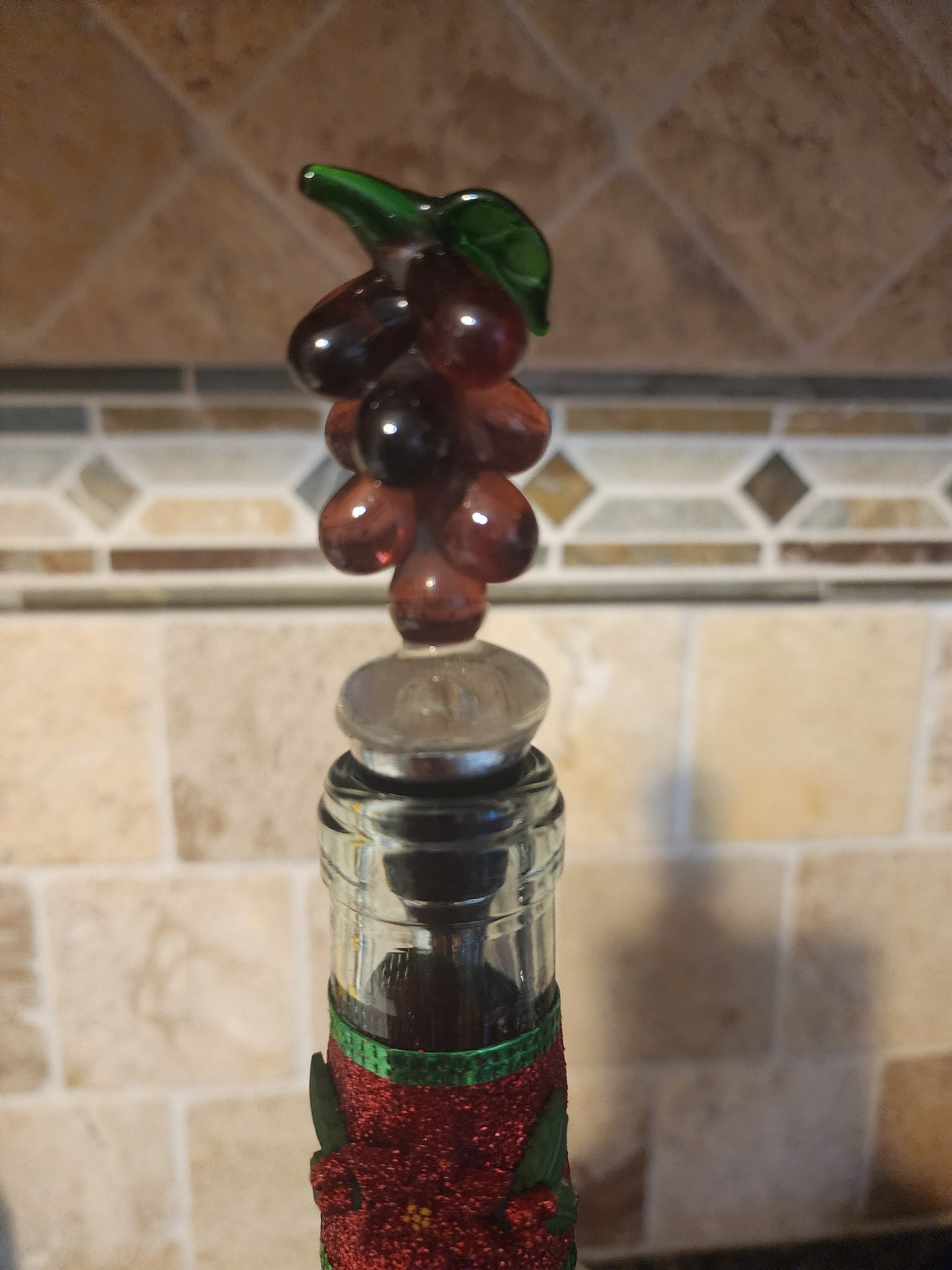 Grapes Wine Stopper Gift Set
